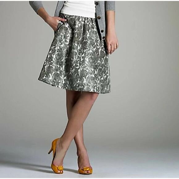 J. Crew Silk Fit & Flair Full Skirt White Gray Rose Floral Career - Picture 1 of 6
